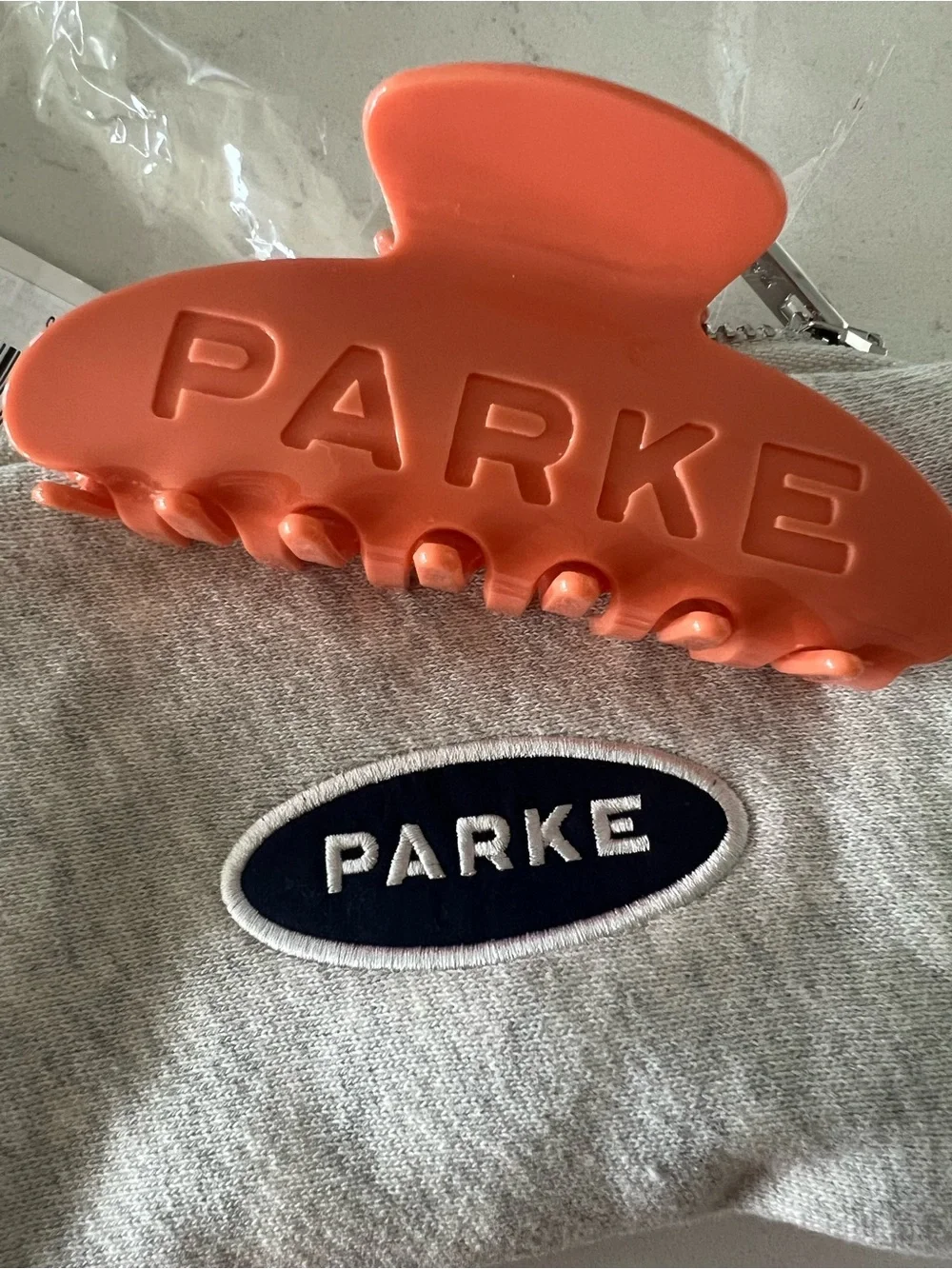 PARKE creamsicle claw clip